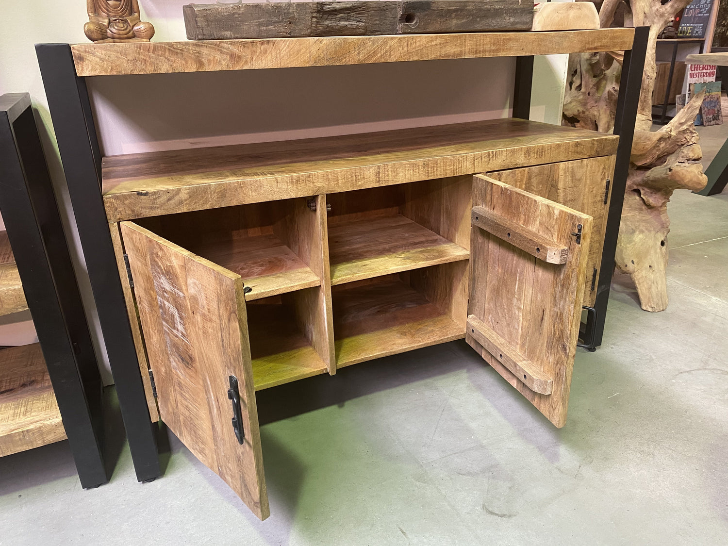 Sidetable / Dressoir Kast Industrieel Design | Mangohout en Staal | 175x45x90cm - Industrieelinhuis.nl