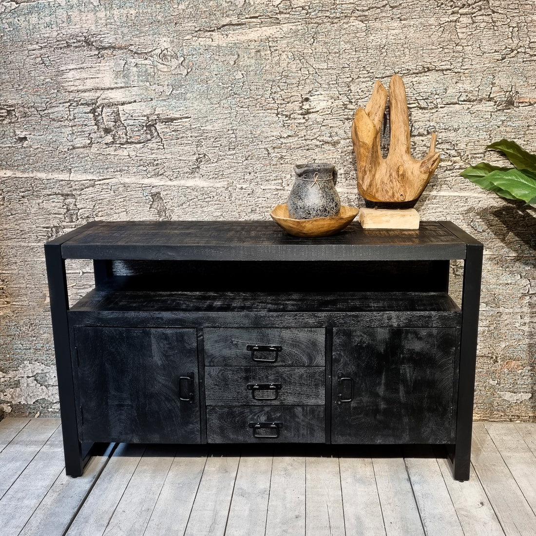 Sidetable zwart Bink | Mangohout en Staal | 135x45x80cm